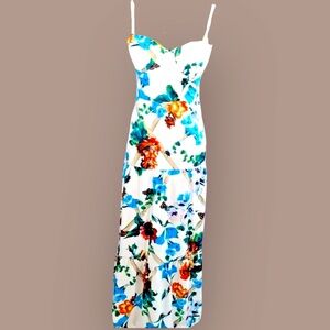 Sweetheart white Floral Maxi Dress Size Medium NWOT